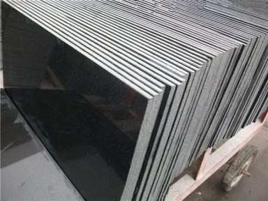 Absolutno črna granitna ploščica