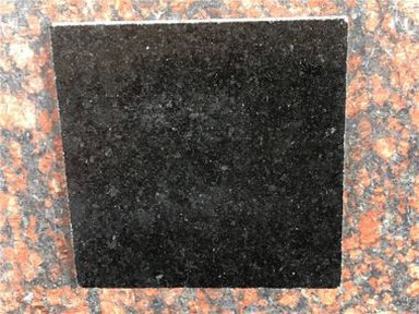 Talne obloge iz črnega granita