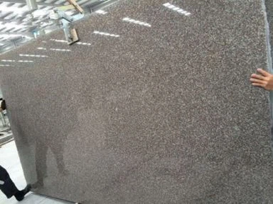 Rjava biserna granitna plošča