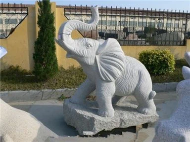 Vrtne skulpture iz kamna