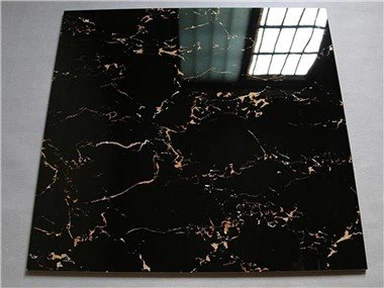 Kopalnica s talnimi ploščicami iz črnega marmorja