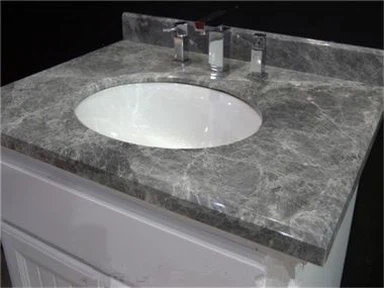 Temno sivi marmorni pulti