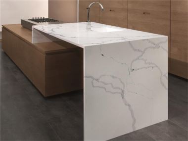 Kvarčni pult Calacatta