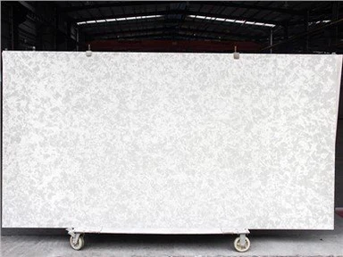 Delovna plošča iz ledeno belega kremena