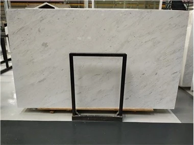 Beli marmor Ariston