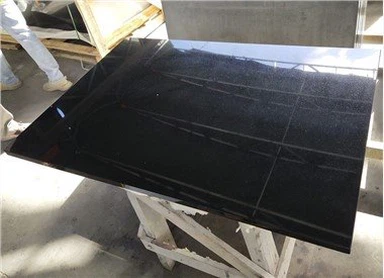 Črni granitni kamen