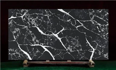 Kuhinjski pult iz črnega kremena