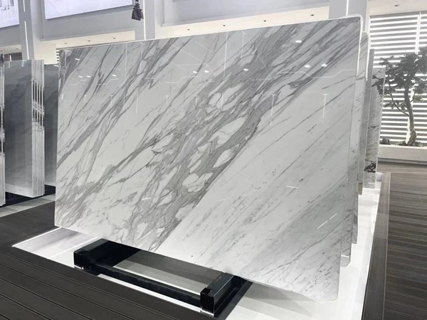 calacatta white marble wall