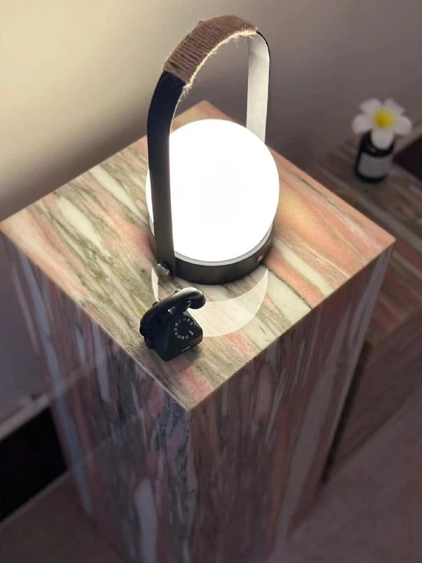 Rosa Norvegia Plinths