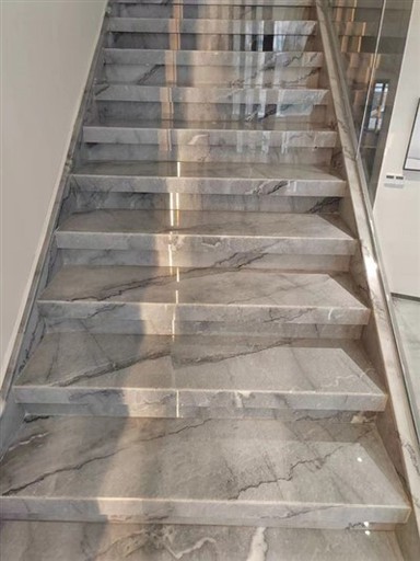 Marmorno stopnišče Bruce Grey